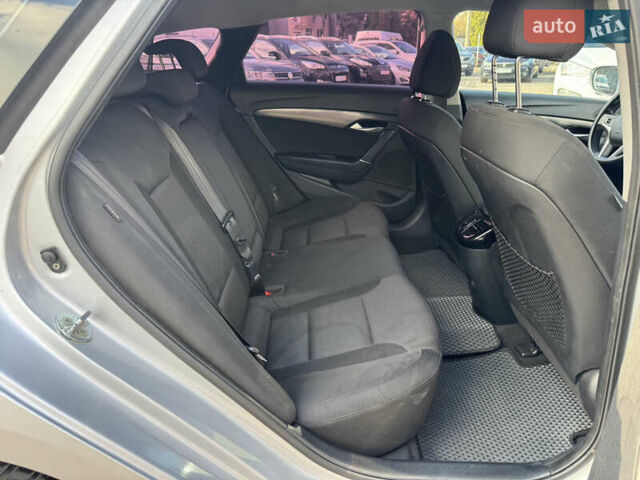 Сірий Хендай і40, об'ємом двигуна 1.69 л та пробігом 220 тис. км за 9499 $, фото 21 на Automoto.ua