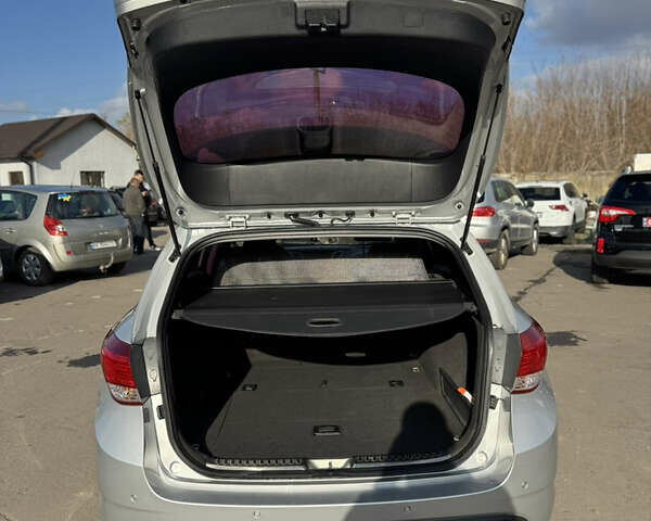 Сірий Хендай і40, об'ємом двигуна 1.69 л та пробігом 220 тис. км за 9499 $, фото 19 на Automoto.ua