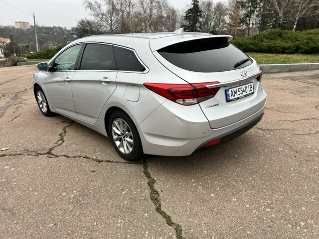 Серый Хендай и40, объемом двигателя 1.7 л и пробегом 179 тыс. км за 12700 $, фото 7 на Automoto.ua