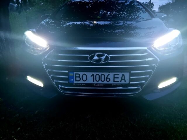 Серый Хендай и40, объемом двигателя 1.7 л и пробегом 217 тыс. км за 11999 $, фото 5 на Automoto.ua