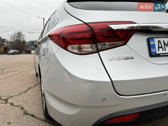 Серый Хендай и40, объемом двигателя 1.69 л и пробегом 179 тыс. км за 12700 $, фото 2 на Automoto.ua