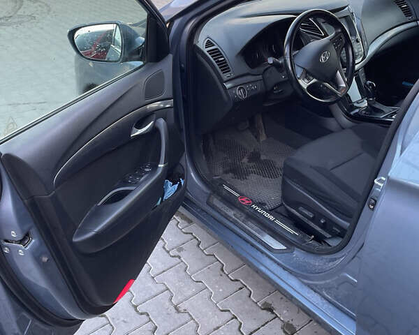 Серый Хендай и40, объемом двигателя 1.69 л и пробегом 164 тыс. км за 13999 $, фото 8 на Automoto.ua