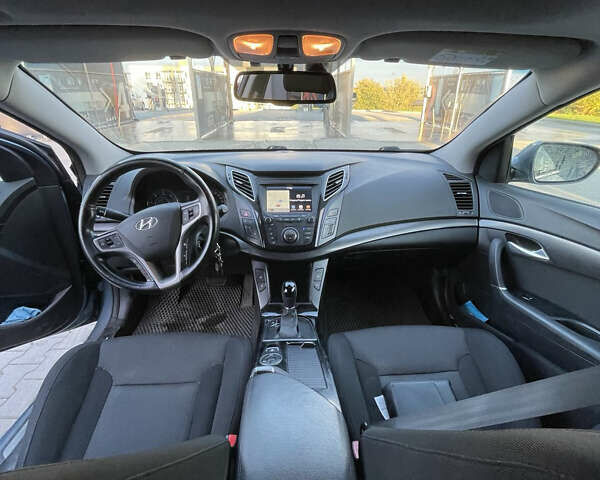 Серый Хендай и40, объемом двигателя 1.69 л и пробегом 164 тыс. км за 13999 $, фото 9 на Automoto.ua