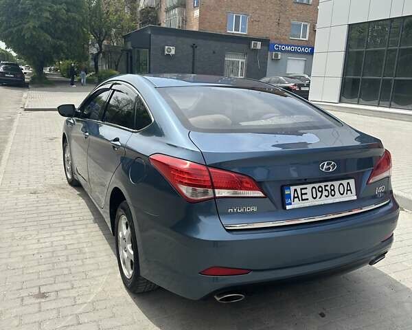 Синий Хендай и40, объемом двигателя 1.69 л и пробегом 220 тыс. км за 8200 $, фото 9 на Automoto.ua