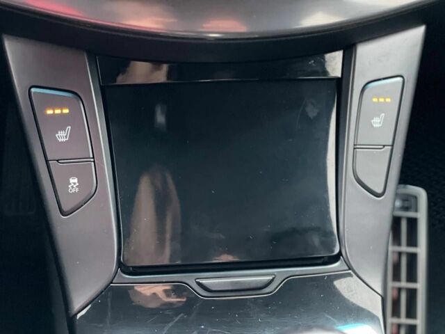 Синий Хендай и40, объемом двигателя 1.7 л и пробегом 321 тыс. км за 9400 $, фото 12 на Automoto.ua