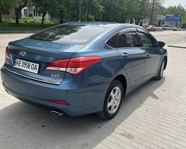 Синий Хендай и40, объемом двигателя 1.69 л и пробегом 220 тыс. км за 8200 $, фото 12 на Automoto.ua