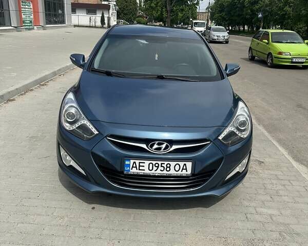 Синий Хендай и40, объемом двигателя 1.69 л и пробегом 220 тыс. км за 8200 $, фото 11 на Automoto.ua