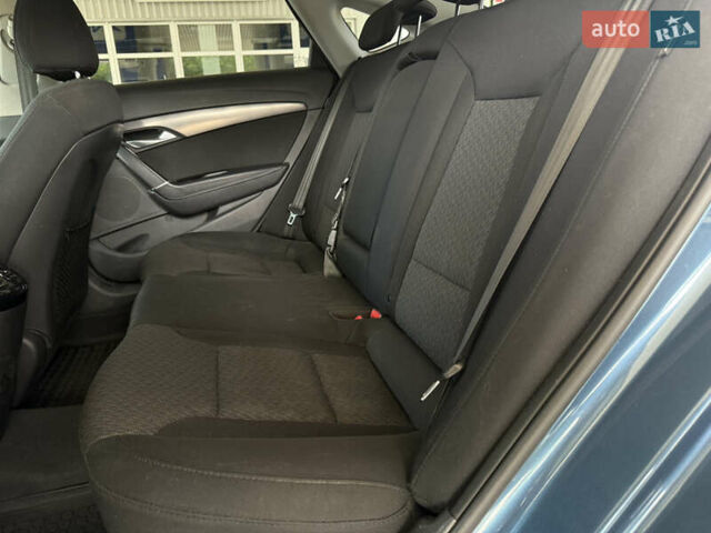 Синий Хендай и40, объемом двигателя 1.69 л и пробегом 260 тыс. км за 9399 $, фото 10 на Automoto.ua