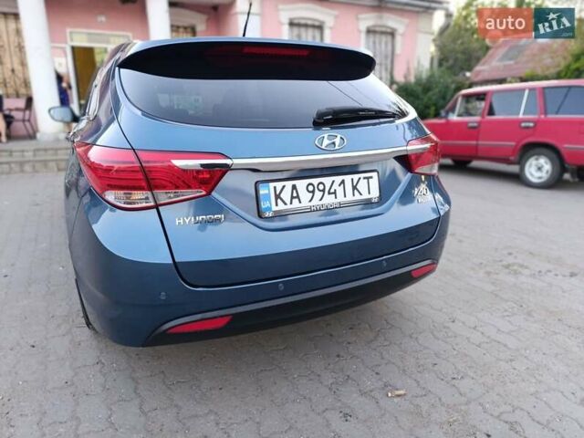 Синий Хендай и40, объемом двигателя 1.69 л и пробегом 223 тыс. км за 9100 $, фото 1 на Automoto.ua