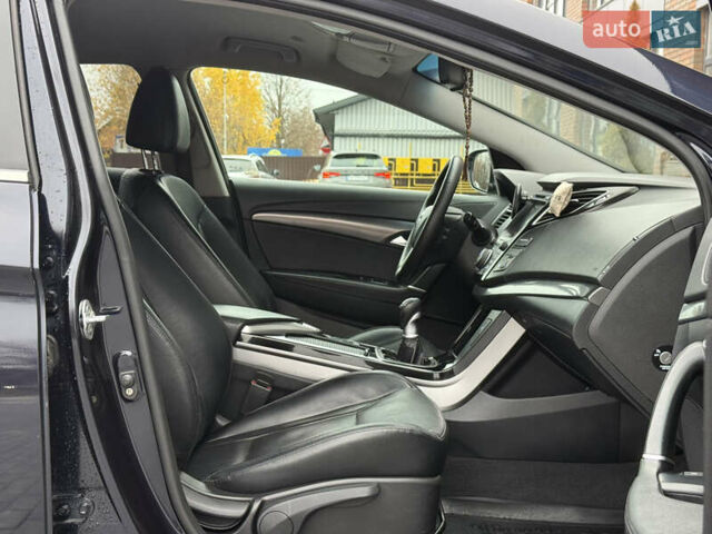 Синий Хендай и40, объемом двигателя 1.69 л и пробегом 277 тыс. км за 8500 $, фото 31 на Automoto.ua