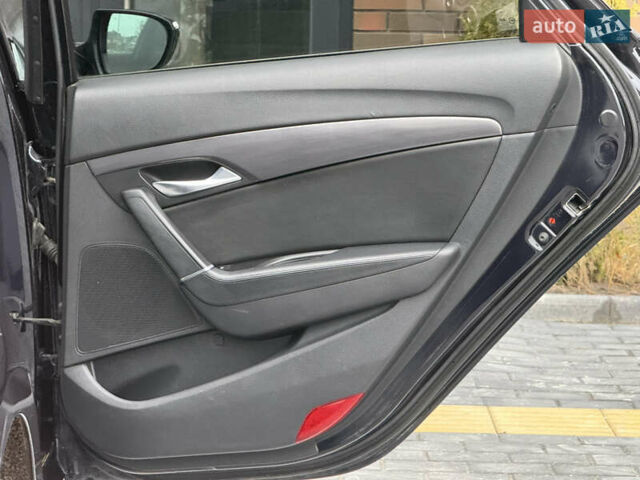 Синий Хендай и40, объемом двигателя 1.69 л и пробегом 277 тыс. км за 8500 $, фото 19 на Automoto.ua