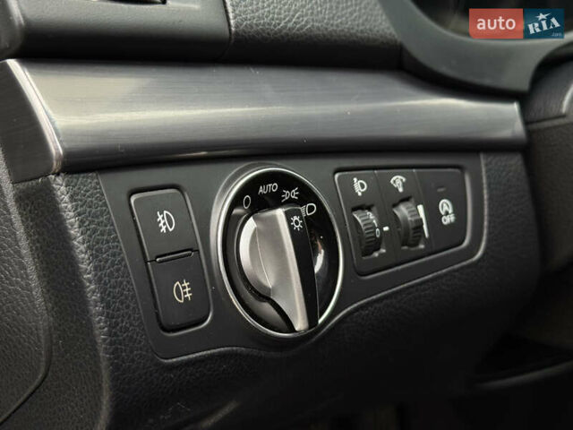 Синій Хендай і40, об'ємом двигуна 1.69 л та пробігом 275 тис. км за 8100 $, фото 23 на Automoto.ua