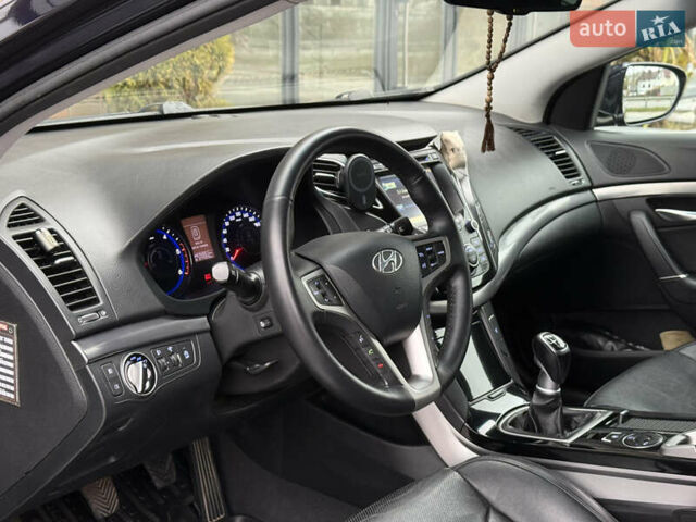 Синий Хендай и40, объемом двигателя 1.69 л и пробегом 277 тыс. км за 8500 $, фото 41 на Automoto.ua