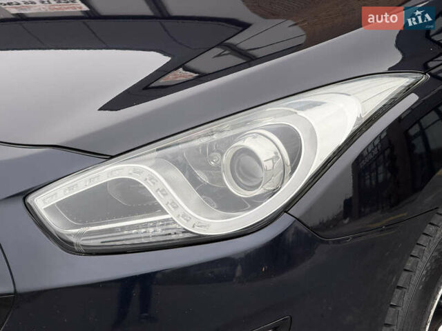 Синий Хендай и40, объемом двигателя 1.69 л и пробегом 277 тыс. км за 8500 $, фото 5 на Automoto.ua