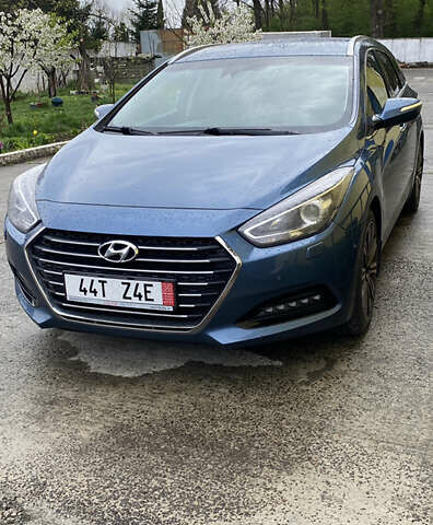 Синий Хендай и40, объемом двигателя 1.7 л и пробегом 304 тыс. км за 12850 $, фото 23 на Automoto.ua
