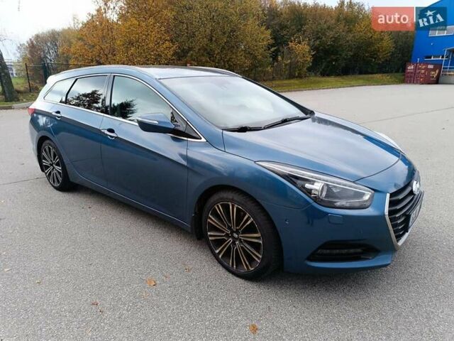 Синий Хендай и40, объемом двигателя 1.7 л и пробегом 304 тыс. км за 12850 $, фото 6 на Automoto.ua