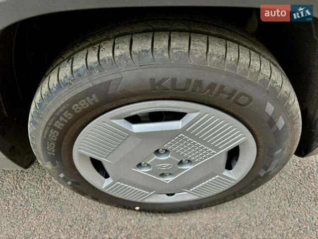 Зелений Хендай Inster EV, об'ємом двигуна 0 л та пробігом 1 тис. км за 14500 $, фото 6 на Automoto.ua