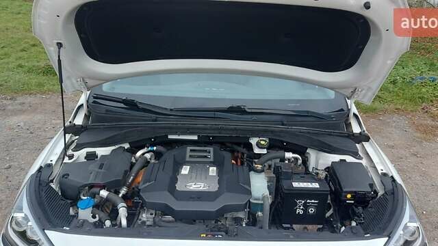 Хендай Ioniq 2016 у Хмельницькому на Automoto.ua Білий Хендай Ioniq, об'ємом двигуна 0 л та пробігом 230 тис. км за 12800 $, фото 5 на Automoto.ua