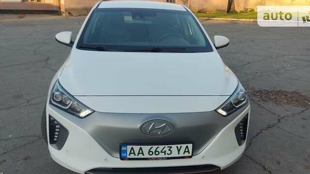 Білий Хендай Ioniq, об'ємом двигуна 0 л та пробігом 107 тис. км за 15199 $, фото 13 на Automoto.ua