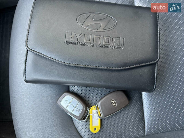 Белый Хендай Ioniq, объемом двигателя 0 л и пробегом 115 тыс. км за 12000 $, фото 15 на Automoto.ua