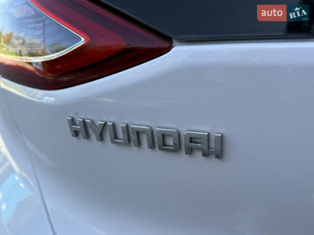 Білий Хендай Ioniq, об'ємом двигуна 0 л та пробігом 77 тис. км за 12799 $, фото 31 на Automoto.ua
