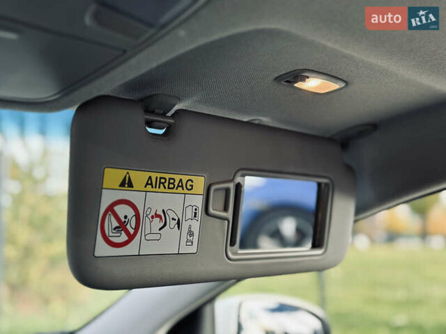 Белый Хендай Ioniq, объемом двигателя 0 л и пробегом 186 тыс. км за 12500 $, фото 59 на Automoto.ua