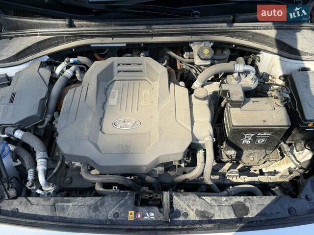 Білий Хендай Ioniq, об'ємом двигуна 0 л та пробігом 77 тис. км за 12799 $, фото 85 на Automoto.ua