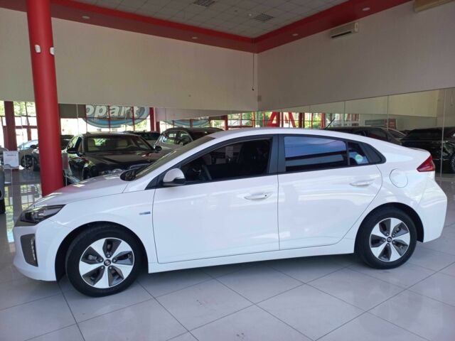 Білий Хендай Ioniq, об'ємом двигуна 0 л та пробігом 6 тис. км за 13500 $, фото 6 на Automoto.ua