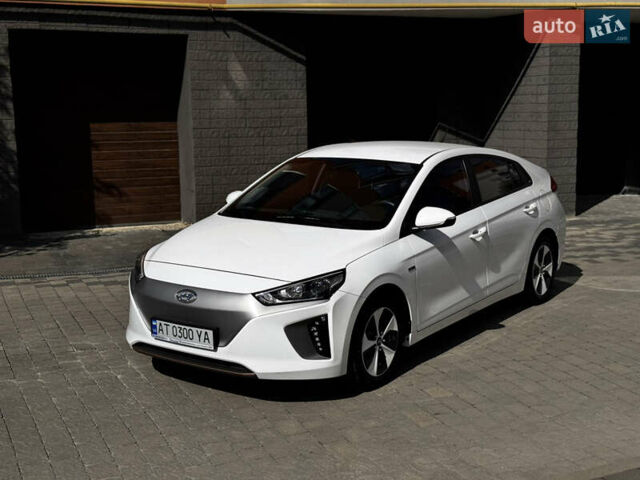 Белый Хендай Ioniq, объемом двигателя 0 л и пробегом 60 тыс. км за 13800 $, фото 8 на Automoto.ua