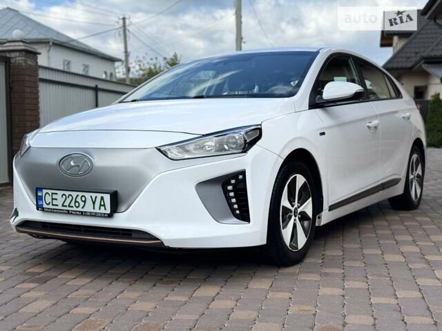 Белый Хендай Ioniq, объемом двигателя 0 л и пробегом 158 тыс. км за 12700 $, фото 2 на Automoto.ua