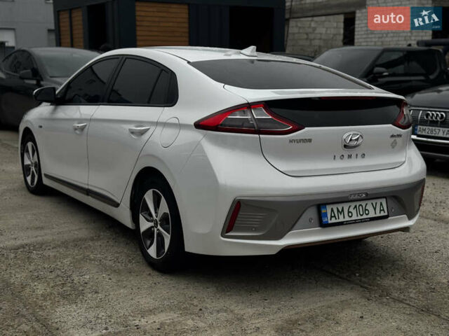 Белый Хендай Ioniq, объемом двигателя 0 л и пробегом 118 тыс. км за 10750 $, фото 1 на Automoto.ua