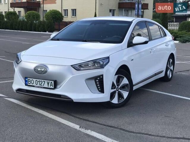 Белый Хендай Ioniq, объемом двигателя 0 л и пробегом 94 тыс. км за 18999 $, фото 34 на Automoto.ua