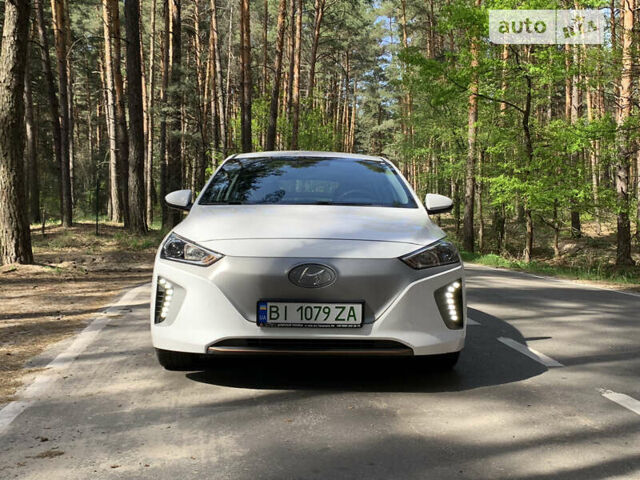 Білий Хендай Ioniq, об'ємом двигуна 0 л та пробігом 104 тис. км за 15900 $, фото 2 на Automoto.ua