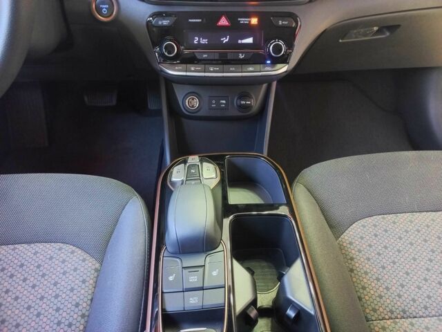 Білий Хендай Ioniq, об'ємом двигуна 0 л та пробігом 6 тис. км за 13500 $, фото 14 на Automoto.ua