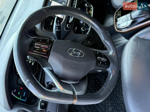 Білий Хендай Ioniq, об'ємом двигуна 0 л та пробігом 77 тис. км за 12799 $, фото 50 на Automoto.ua