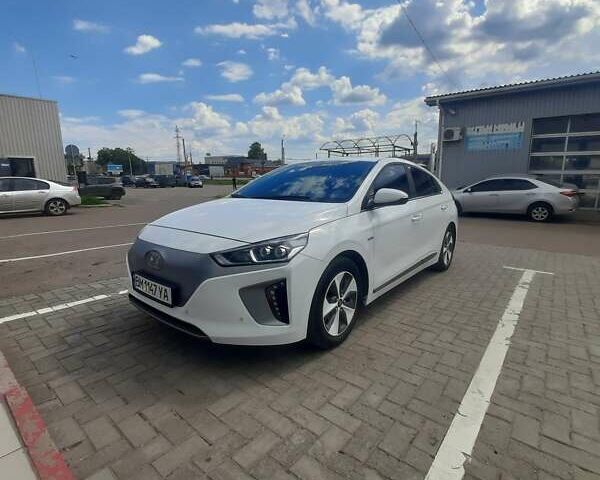 Белый Хендай Ioniq, объемом двигателя 0 л и пробегом 102 тыс. км за 13000 $, фото 11 на Automoto.ua