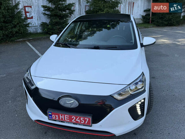 Білий Хендай Ioniq, об'ємом двигуна 0 л та пробігом 77 тис. км за 12799 $, фото 19 на Automoto.ua