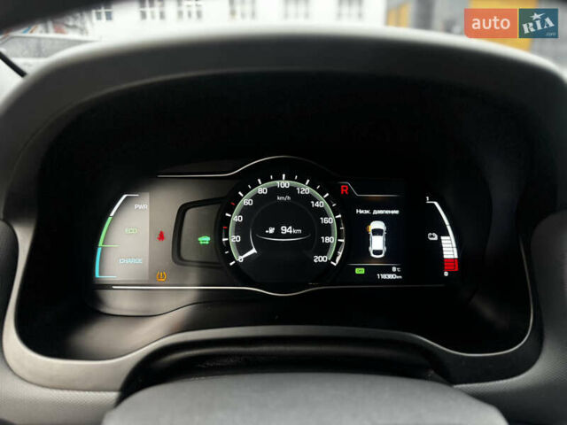 Белый Хендай Ioniq, объемом двигателя 0 л и пробегом 118 тыс. км за 10750 $, фото 17 на Automoto.ua