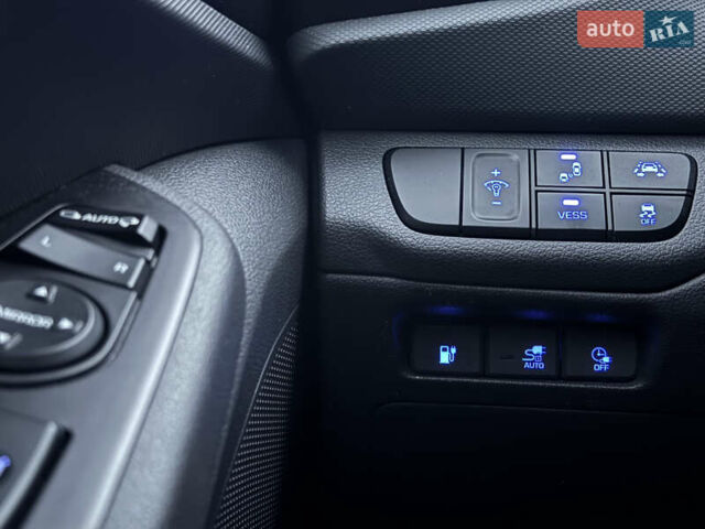 Білий Хендай Ioniq, об'ємом двигуна 0 л та пробігом 102 тис. км за 12200 $, фото 14 на Automoto.ua