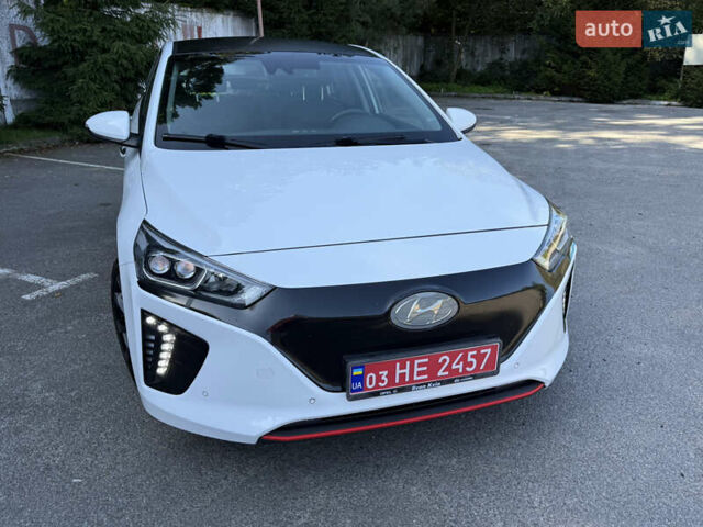 Білий Хендай Ioniq, об'ємом двигуна 0 л та пробігом 77 тис. км за 12799 $, фото 38 на Automoto.ua