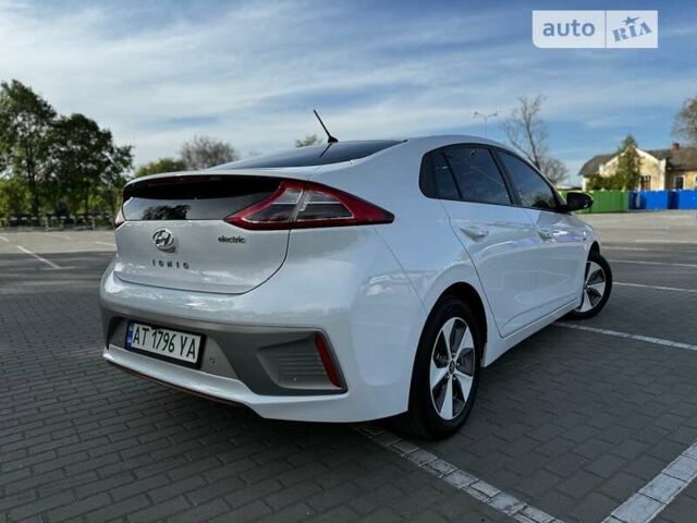 Білий Хендай Ioniq, об'ємом двигуна 0 л та пробігом 42 тис. км за 15300 $, фото 3 на Automoto.ua