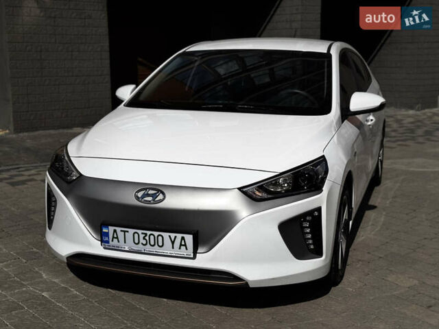 Белый Хендай Ioniq, объемом двигателя 0 л и пробегом 60 тыс. км за 13800 $, фото 15 на Automoto.ua