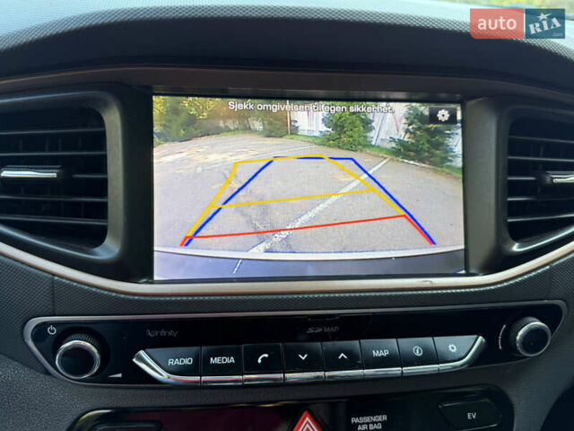 Білий Хендай Ioniq, об'ємом двигуна 0 л та пробігом 77 тис. км за 12799 $, фото 57 на Automoto.ua