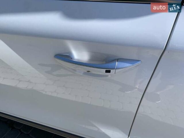 Белый Хендай Ioniq, объемом двигателя 0 л и пробегом 80 тыс. км за 12500 $, фото 26 на Automoto.ua