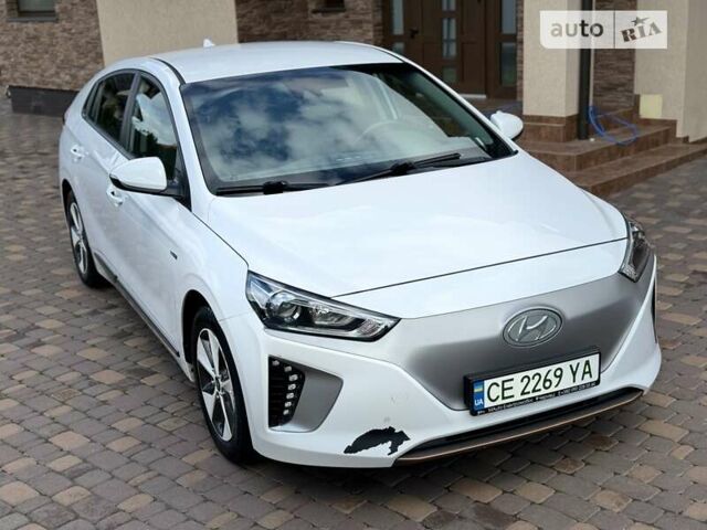 Белый Хендай Ioniq, объемом двигателя 0 л и пробегом 158 тыс. км за 12700 $, фото 5 на Automoto.ua