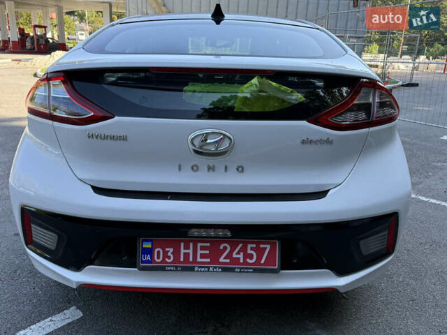 Білий Хендай Ioniq, об'ємом двигуна 0 л та пробігом 77 тис. км за 12799 $, фото 40 на Automoto.ua