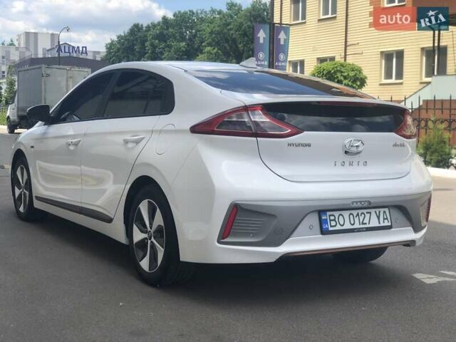 Белый Хендай Ioniq, объемом двигателя 0 л и пробегом 94 тыс. км за 18999 $, фото 25 на Automoto.ua
