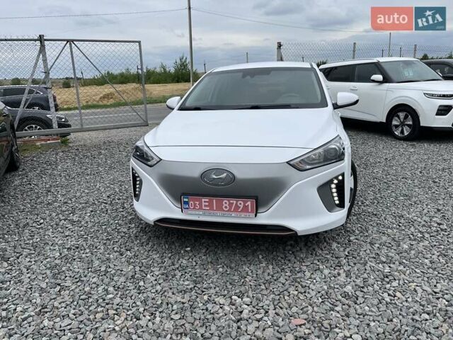 Білий Хендай Ioniq, об'ємом двигуна 0 л та пробігом 96 тис. км за 12599 $, фото 1 на Automoto.ua