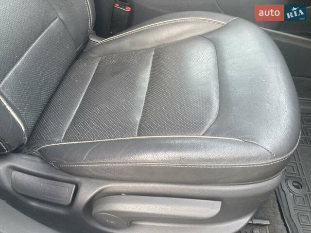 Білий Хендай Ioniq, об'ємом двигуна 0 л та пробігом 198 тис. км за 8800 $, фото 8 на Automoto.ua