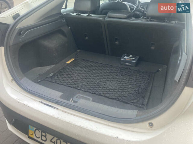 Білий Хендай Ioniq, об'ємом двигуна 0 л та пробігом 198 тис. км за 8800 $, фото 6 на Automoto.ua